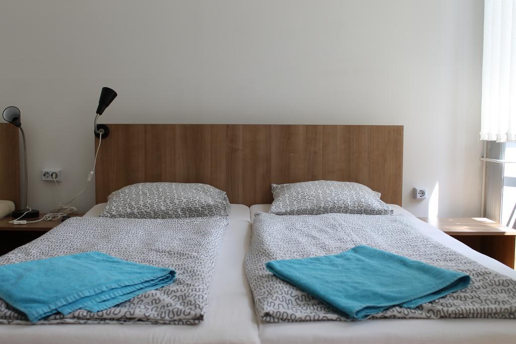 Capital Guesthouse บูดาเปสต์ ภายนอก รูปภาพ