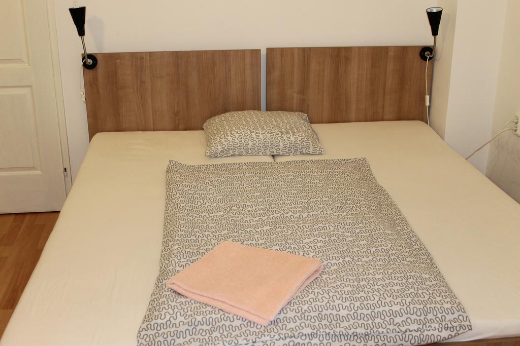 Capital Guesthouse บูดาเปสต์ ภายนอก รูปภาพ